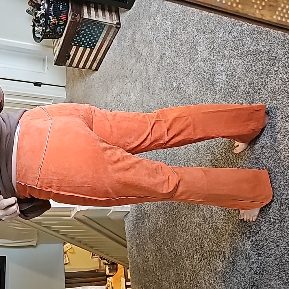 STUNNING VINTAGE METROSTYLE ORANGE LEATHER SUEDE PANTS